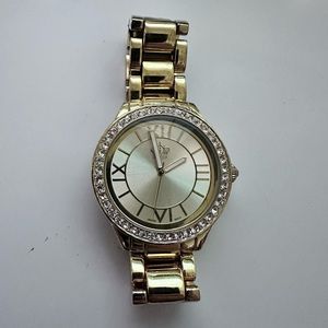PREMIER DESIGNS QUARTZ WATCH - GOLD TONE‎ WITH CRYSTALS ON THE BEZEL - READ